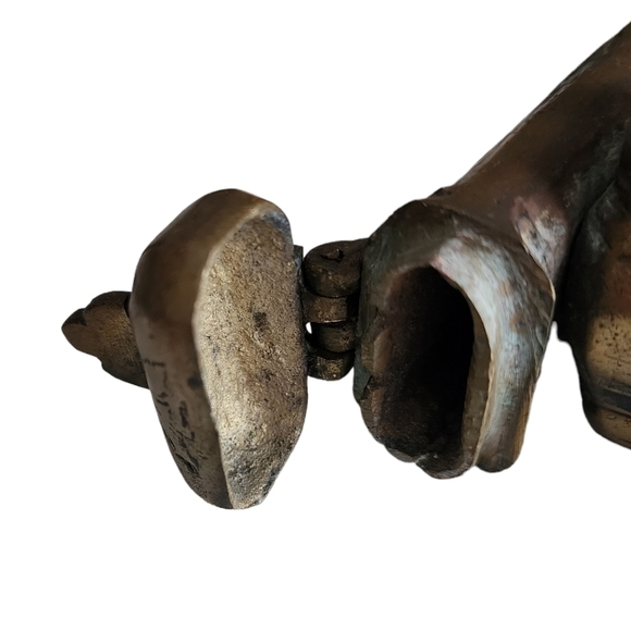 ANTIQUE brass Middle Eastern travlers inkwell and quill case - Picture 16 of 16